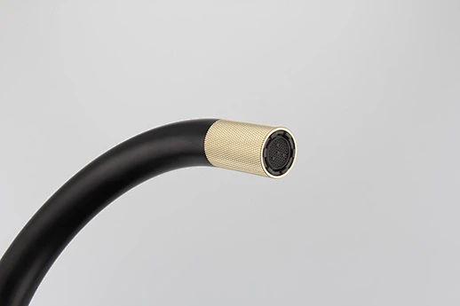 flexible kitchen faucet